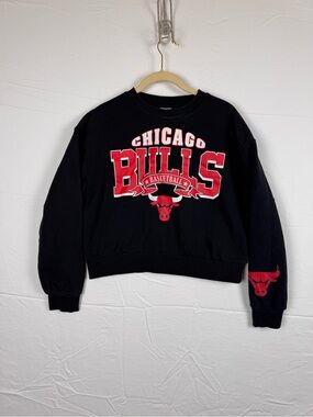 Chicago Bulls Black & Red Crewneck Sports Team Basketball Sweatshirt Medium